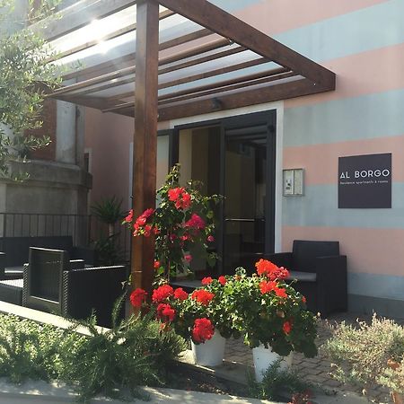 Al Borgo Aparthotel Sarzana Exterior photo